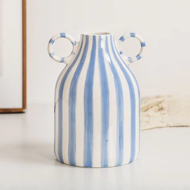Decor that stands alone