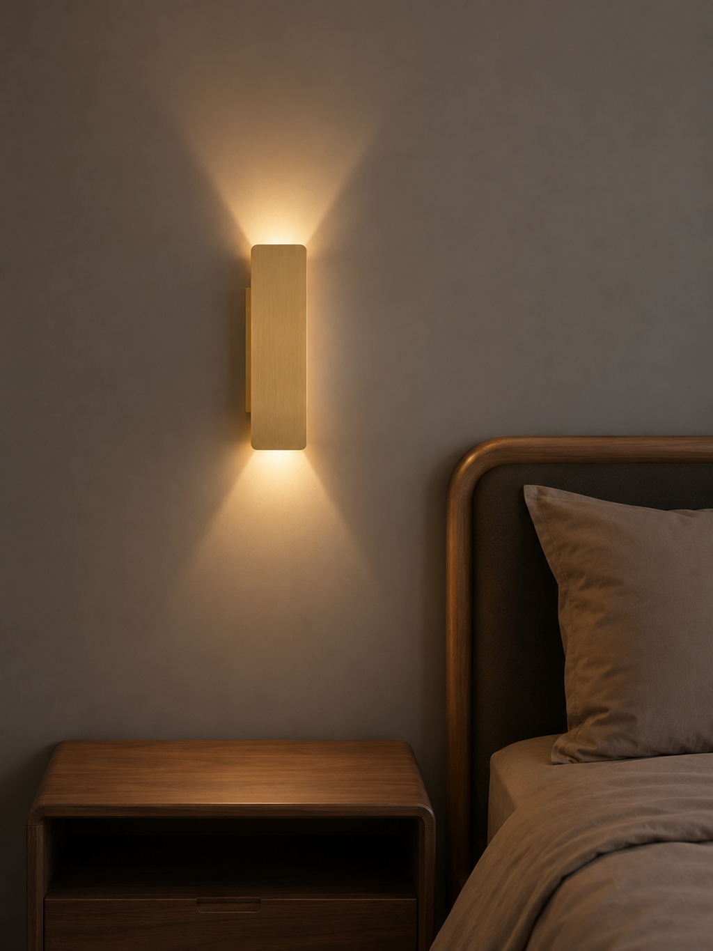 EdgeGlow — Brushed Aluminum LED Wall Sconce