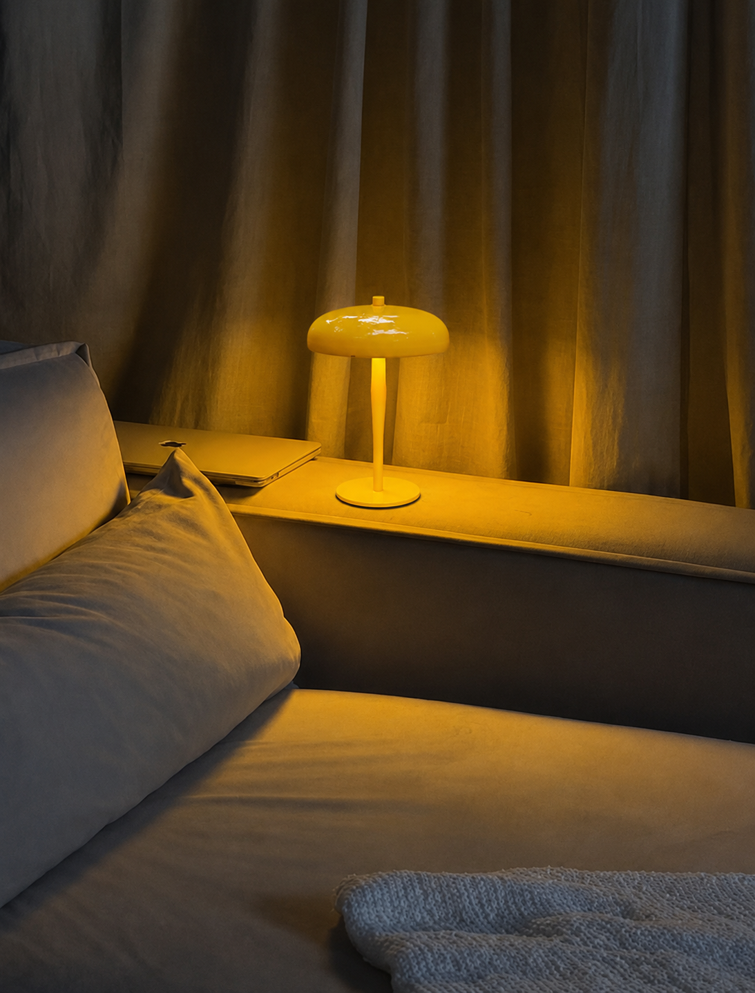 CapGlow — Rechargeable Mushroom Touch Lamp