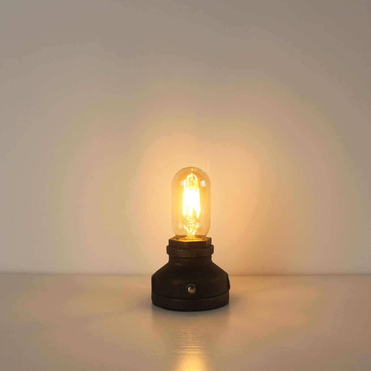 Steampunk Cordless Pipe Edison Table Lamp for Restaurant & Bar