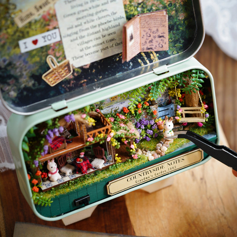 Countryside Notes Box Theatre Kit