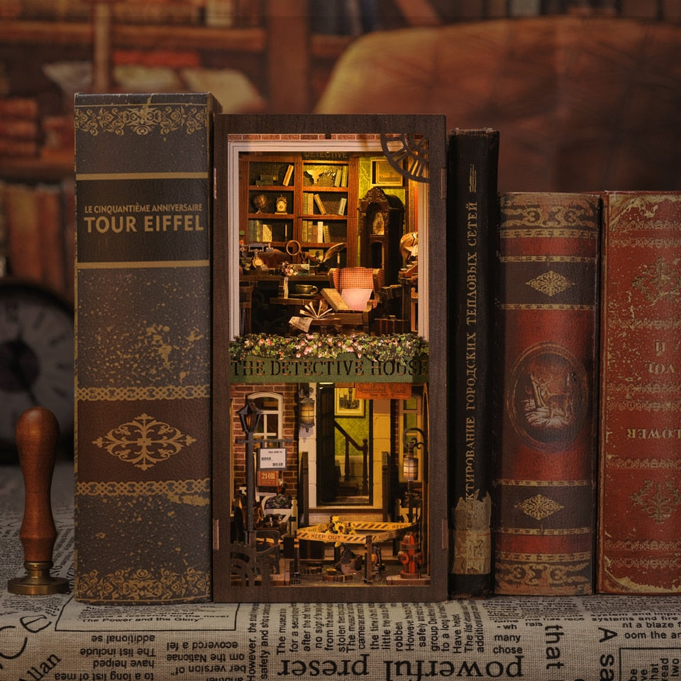 Rose Detective Book Nook Kit