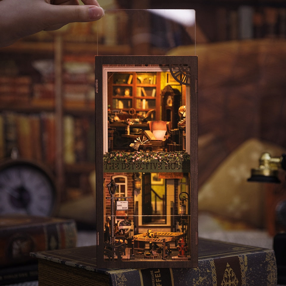 Rose Detective Book Nook Kit