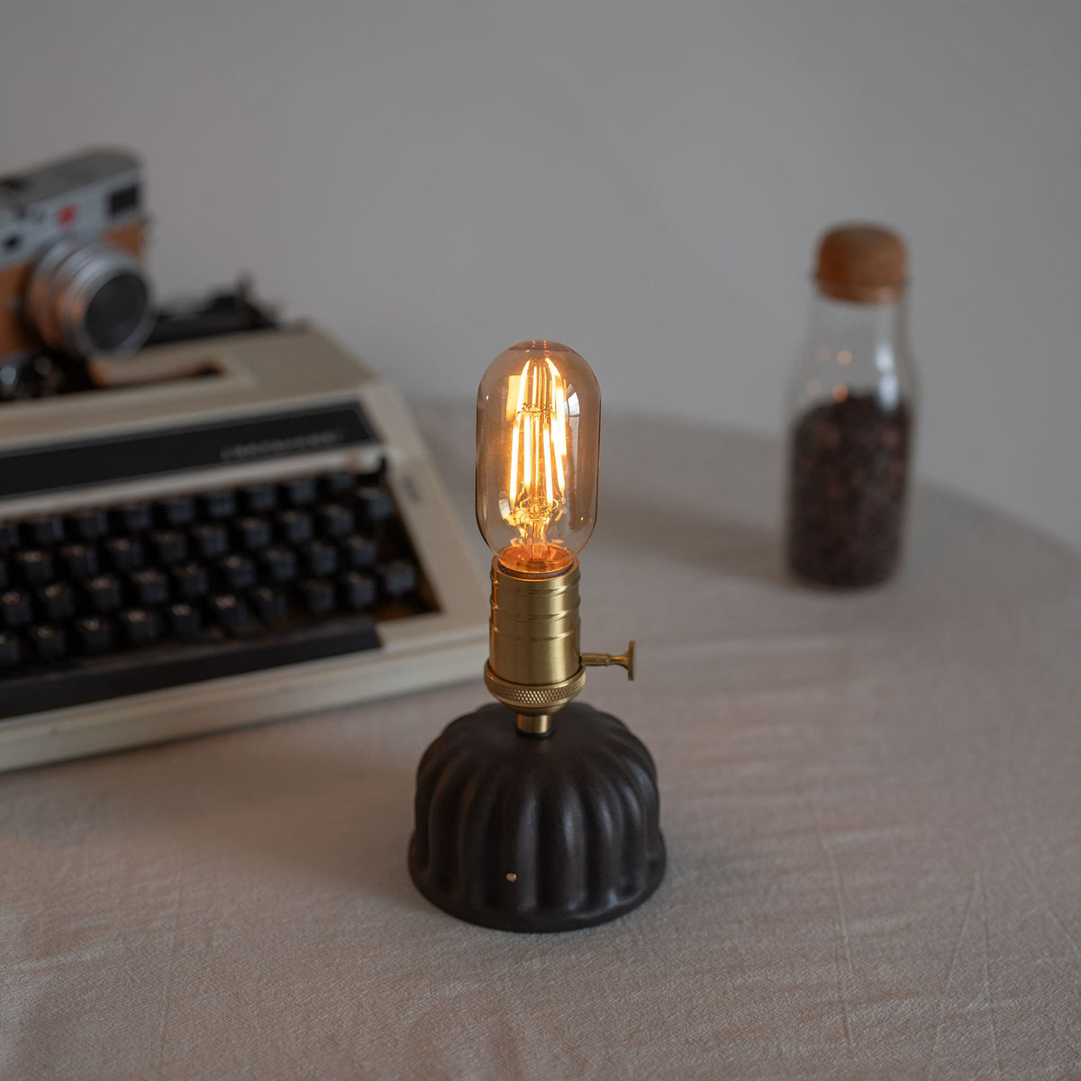 Vintage Cordless Espresso Ceramic Edison Table Lamp for Restaurant & Bar