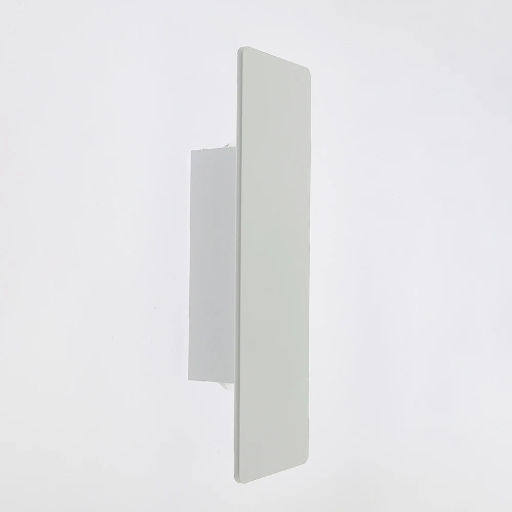 EdgeGlow — Brushed Aluminum LED Wall Sconce