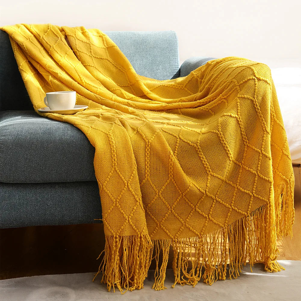 Knit Throw Blanket with Tassels, Chunky Farmhouse Throw for Couch and Bed, Soft Acrylic, 50x68 in