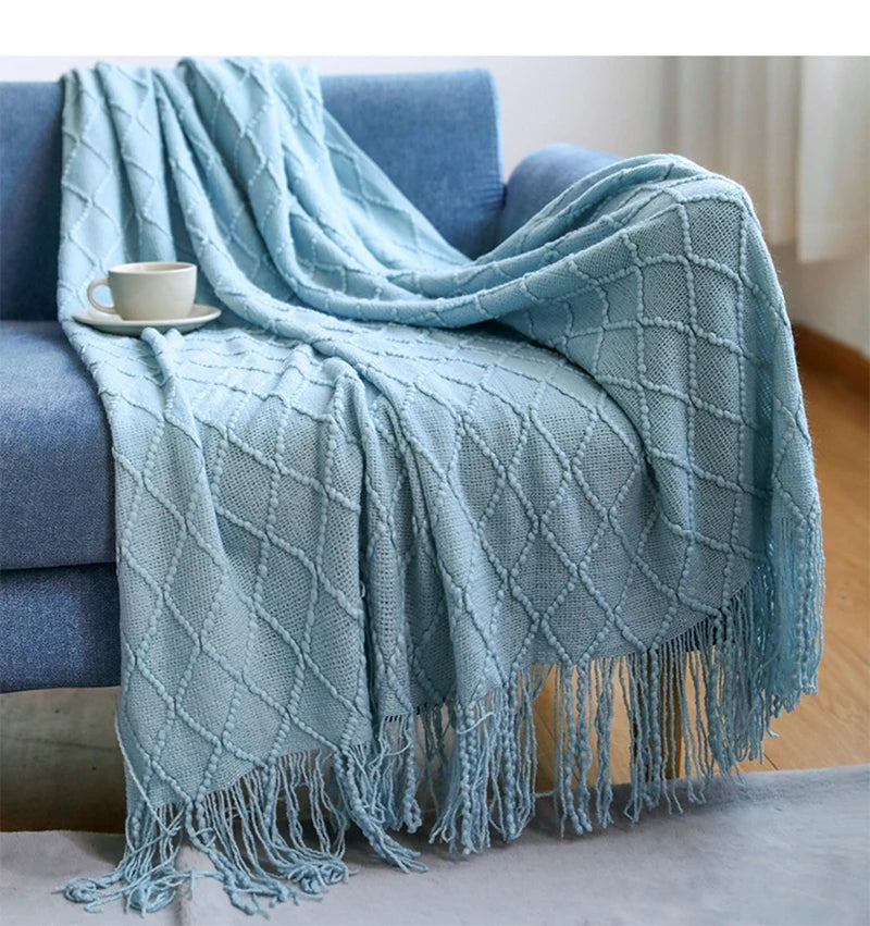 Knit Throw Blanket with Tassels, Chunky Farmhouse Throw for Couch and Bed, Soft Acrylic, 50x68 in