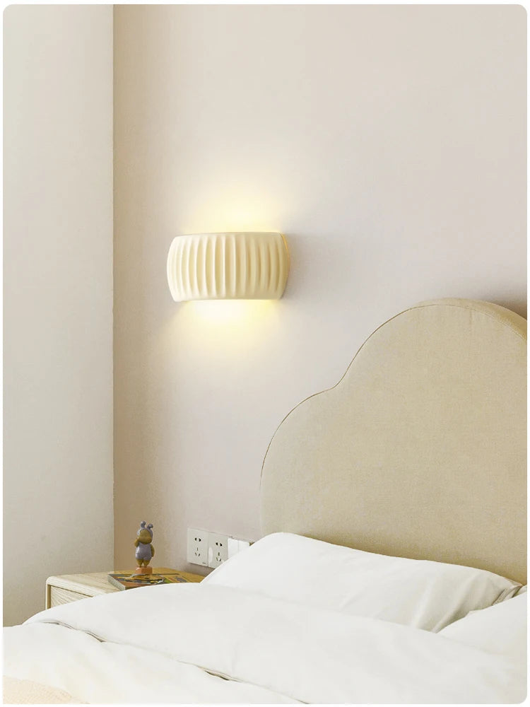 RidgeGlow — Decorative Ribbed Resin Wall Sconce