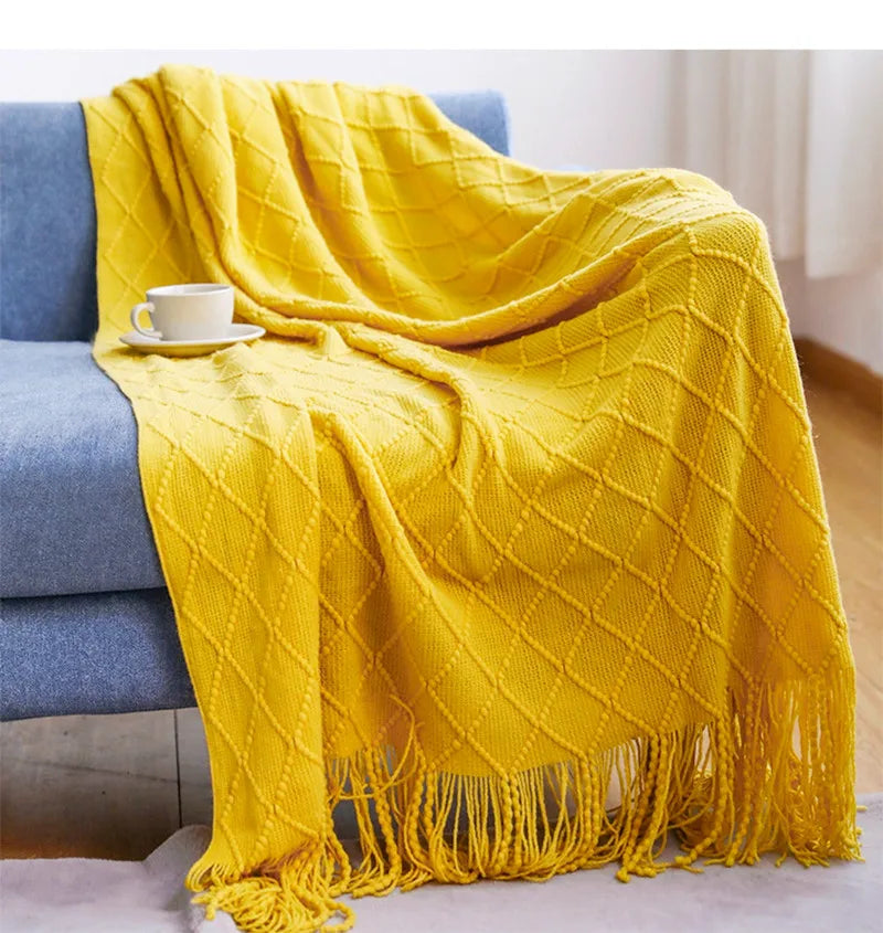 Knit Throw Blanket with Tassels, Chunky Farmhouse Throw for Couch and Bed, Soft Acrylic, 50x68 in