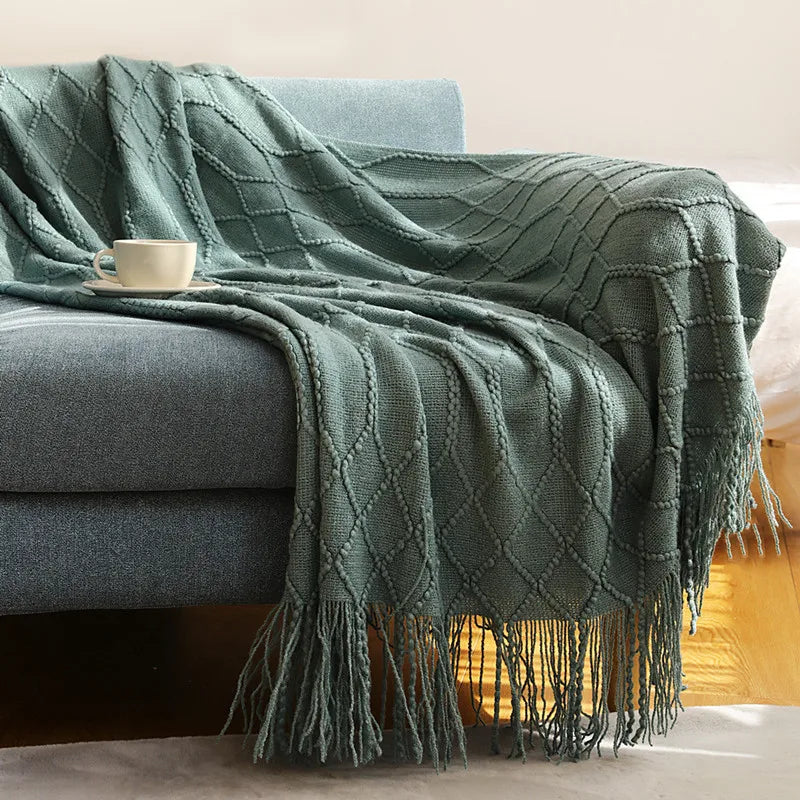 Knit Throw Blanket with Tassels, Chunky Farmhouse Throw for Couch and Bed, Soft Acrylic, 50x68 in