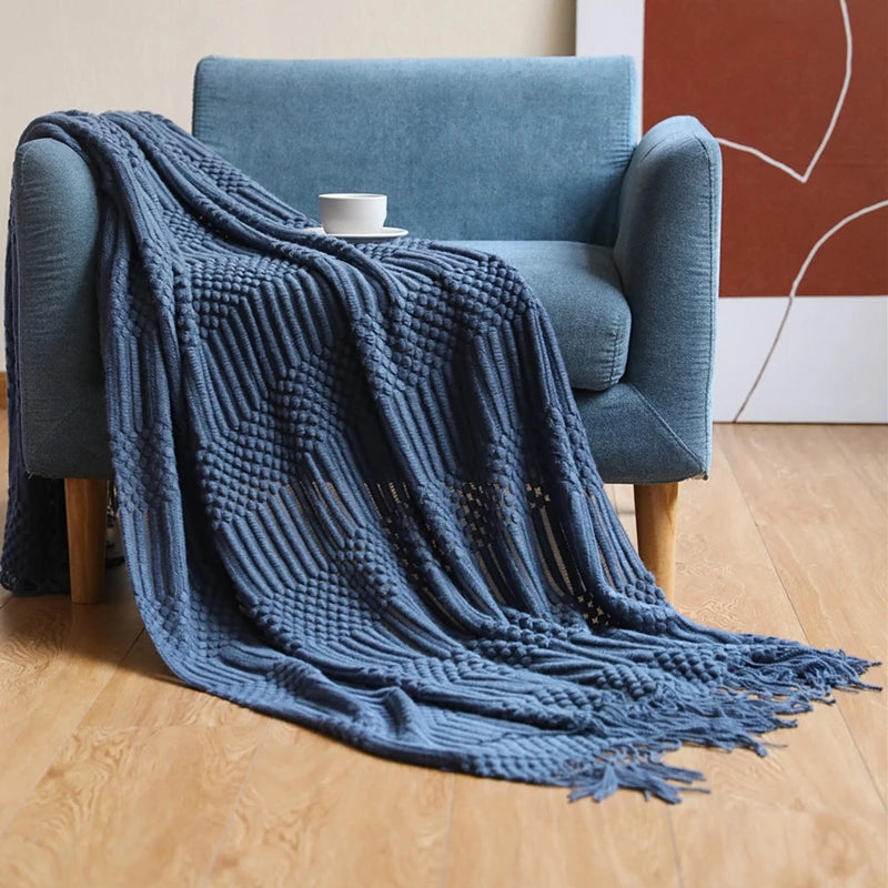 Knit Throw Blanket with Tassels, Chunky Farmhouse Throw for Couch and Bed, Soft Acrylic, 50x68 in