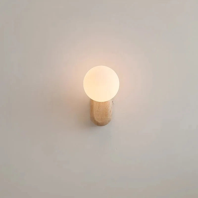 Leilani Sconce