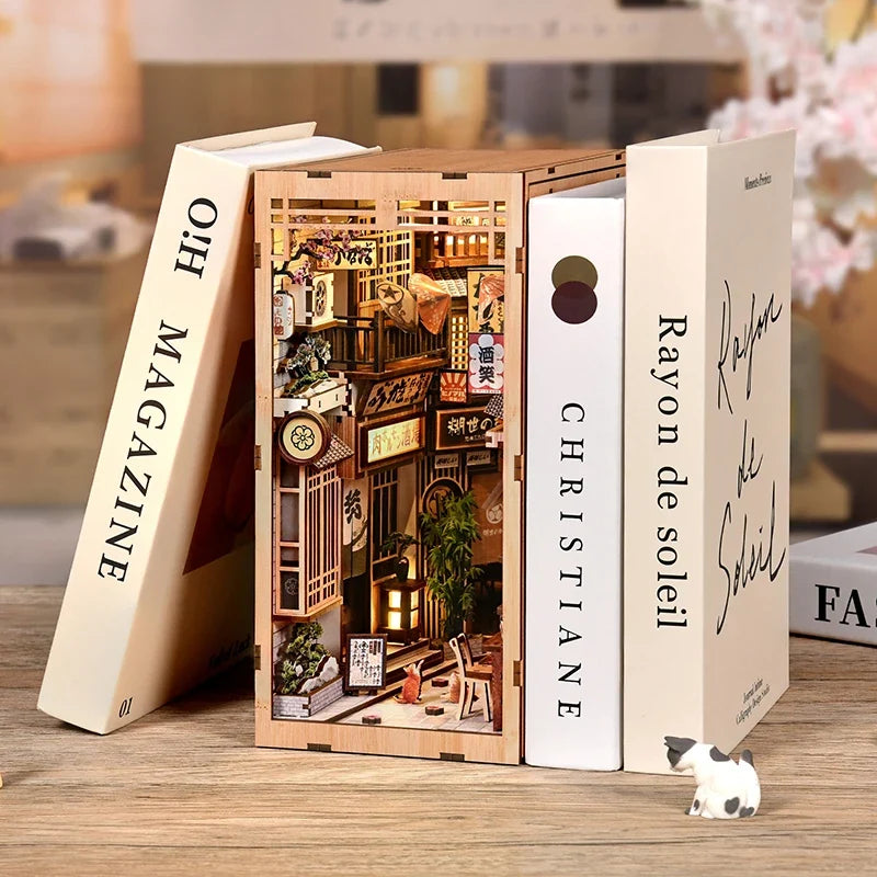 The Alley Waiting For The Cat Book Nook Kit