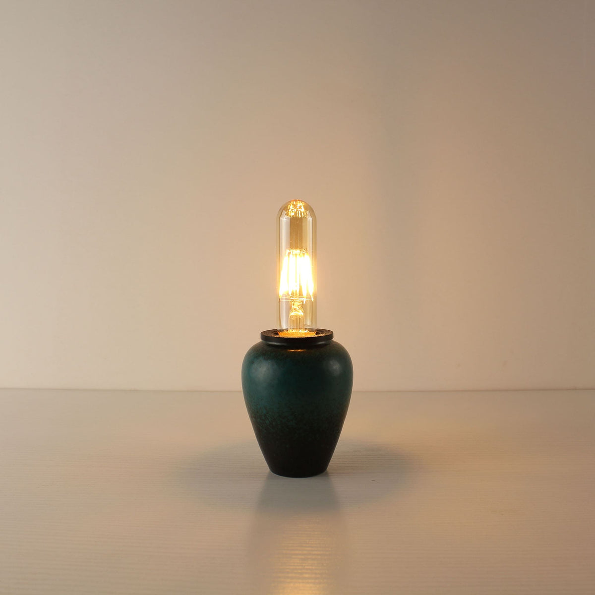 Wabi-Sabi & Zen Cordless Ceramic Edison Table