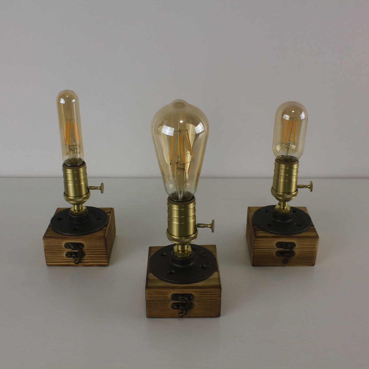 Farmhouse Cordless Wooden Edison Table Lamp for Bar & Restaurant