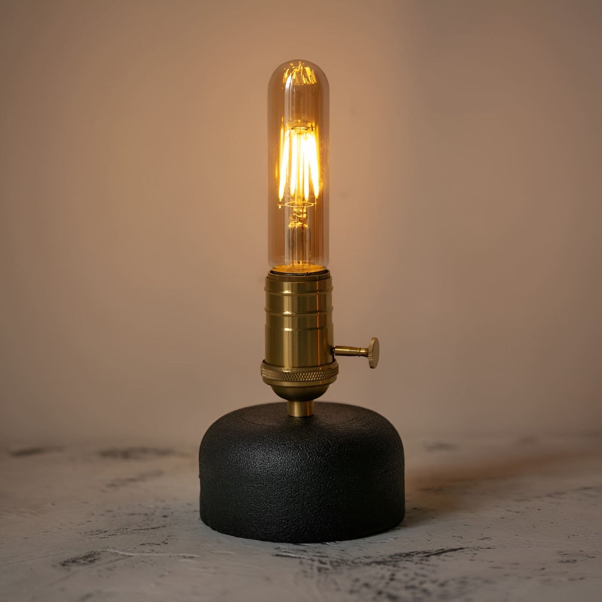 Industrial Cordless Cement Edison Table Lamp for Restaurant & Bar