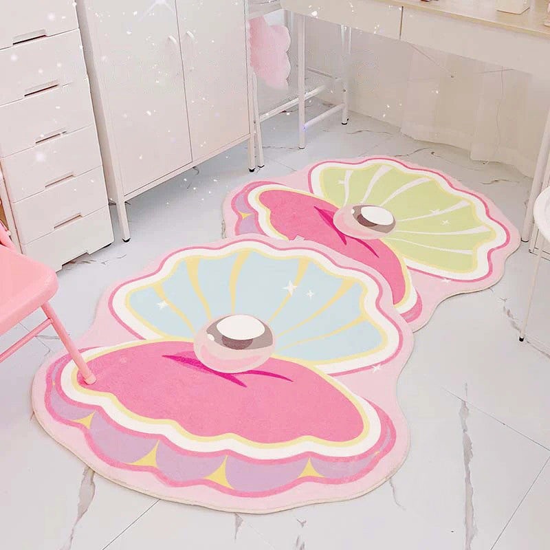 Pink Clamshell Throw Accent Rug