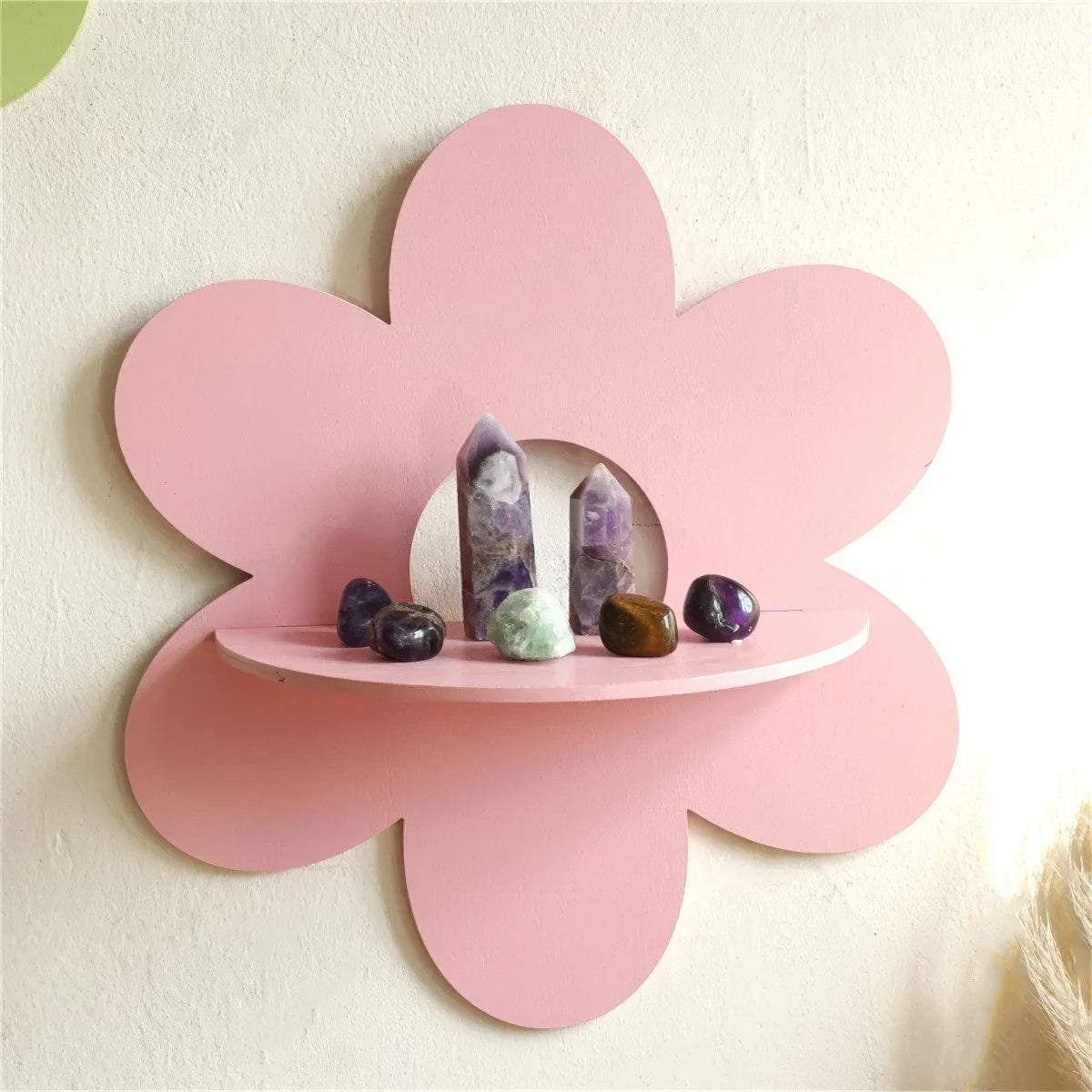 Decor that stands alone