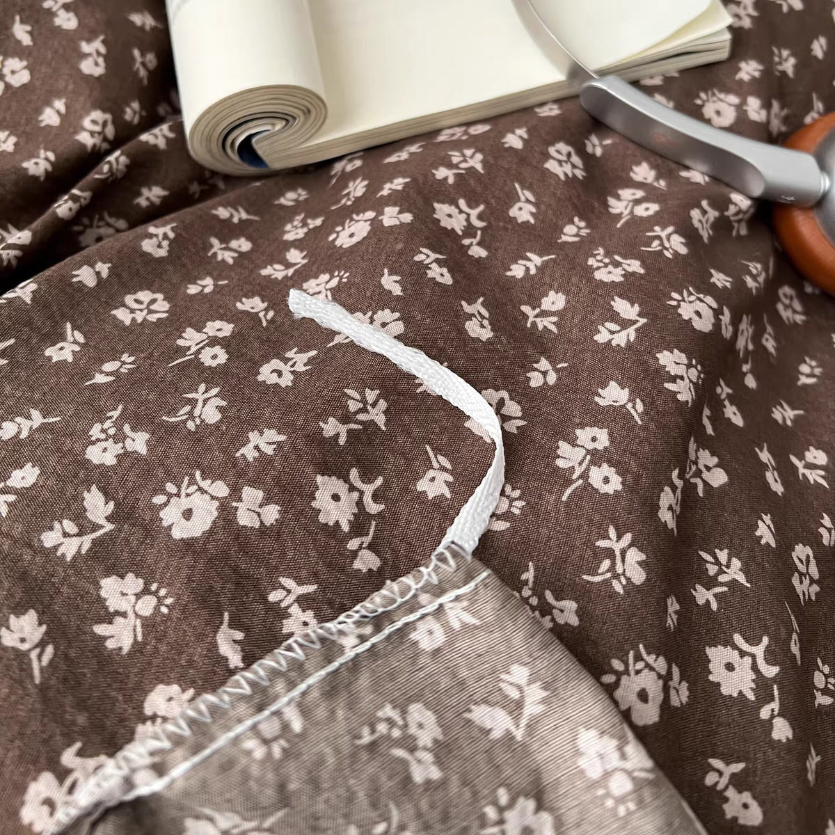 French Aesthetic Vintage Brown Flowers Bedding Set