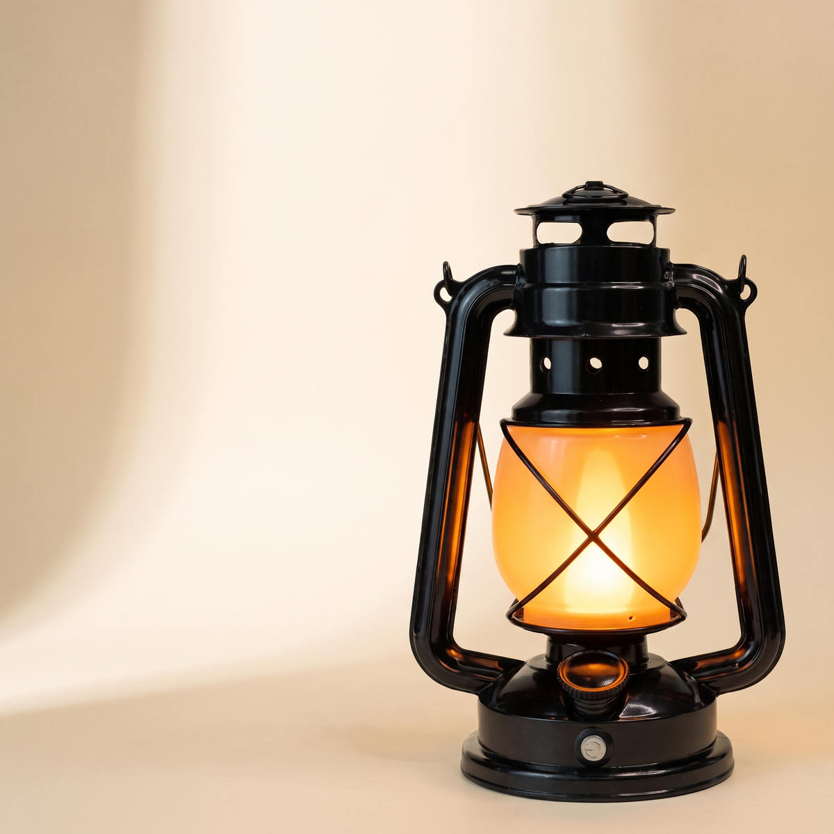 Vintage Flame Lantern, Rechargeable — Black