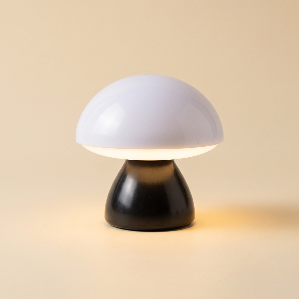 Mini Mushroom Cordless Lamp — Black