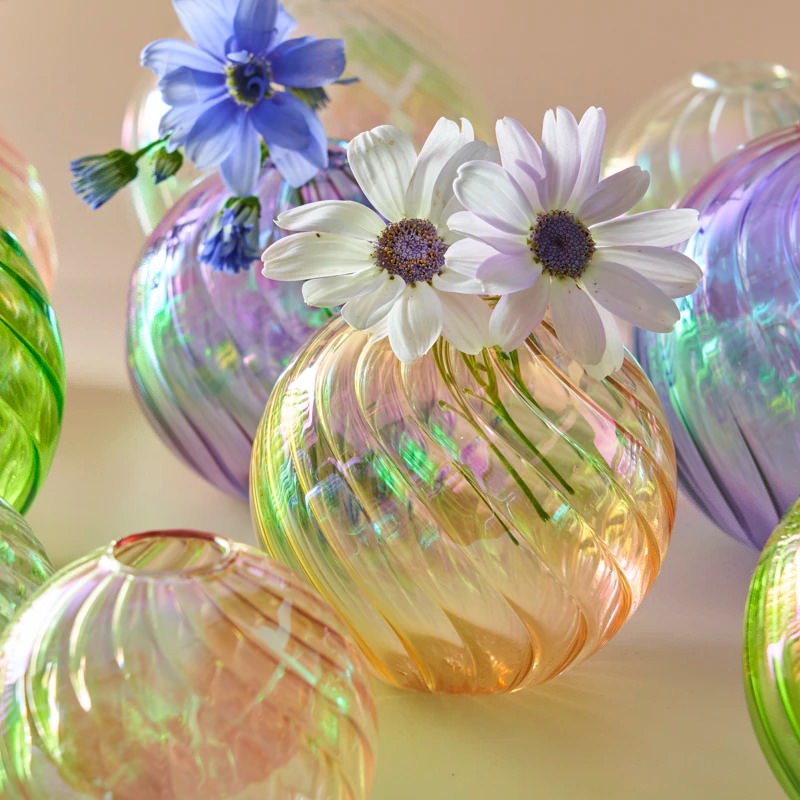 Decor that stands alone