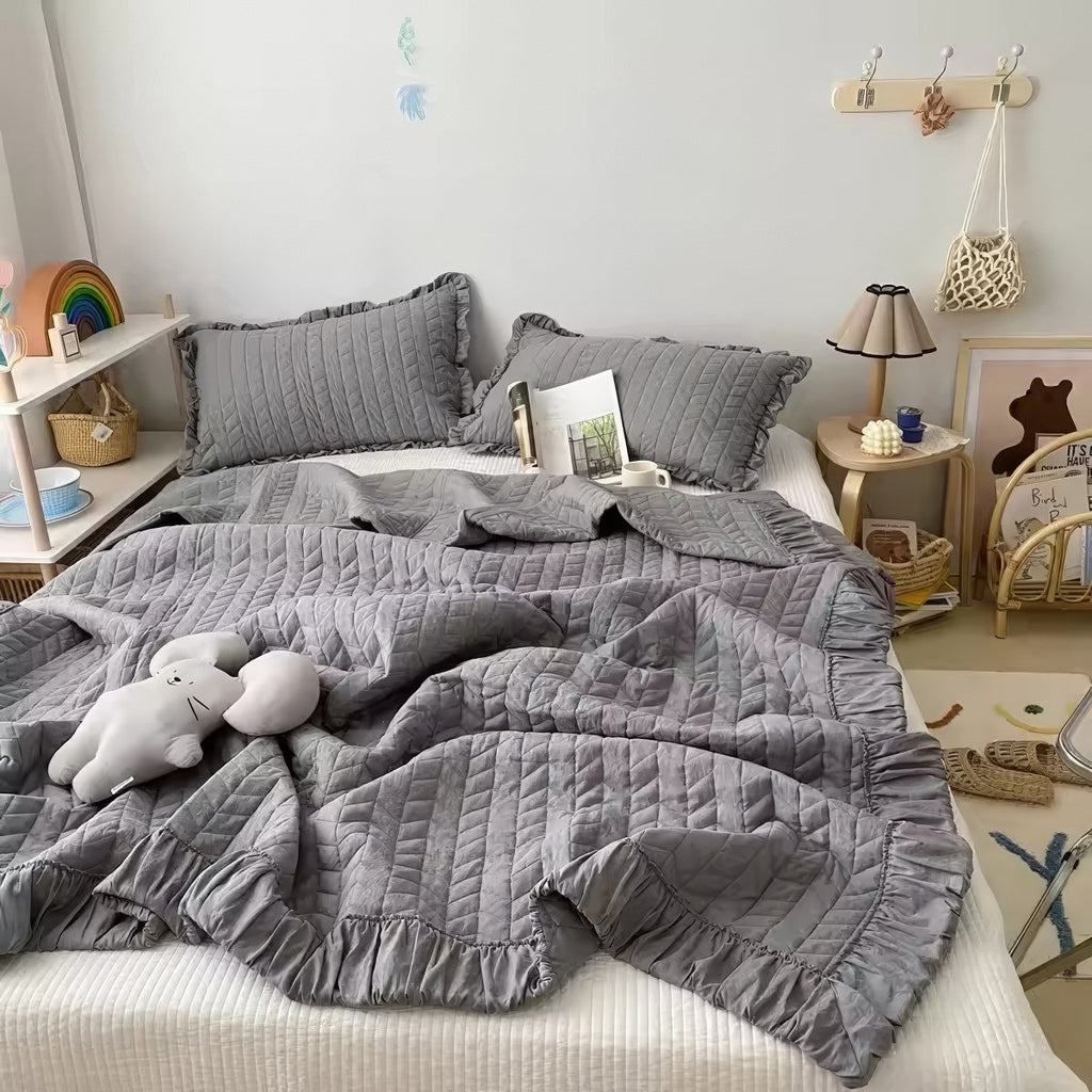 Kawaii Ruffle Summer Quilt Set