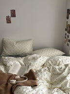 Simple Aesthetic Polka Dot Bedding Set
